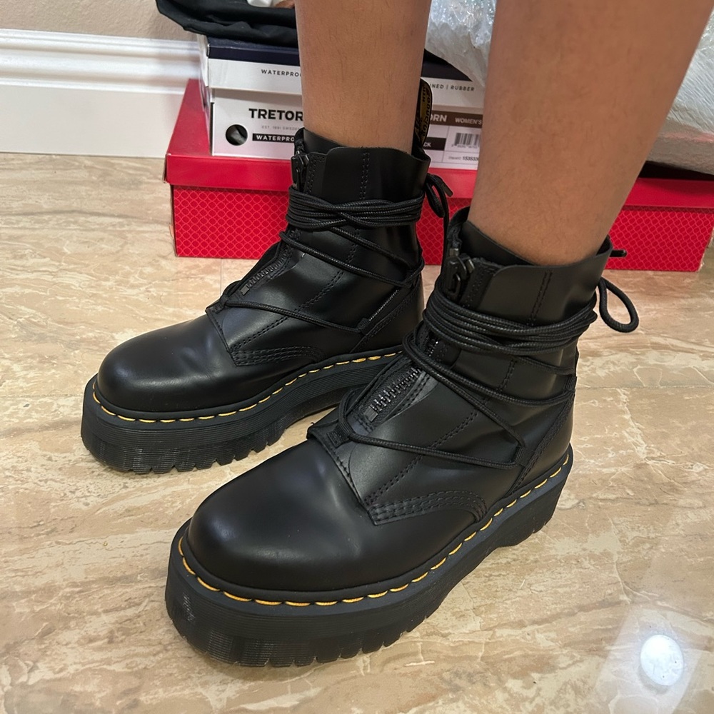 Doc Marten Jarrick II Platform Boots